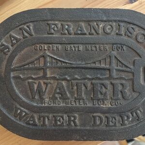VINTAGE SAN FRANCISCO GOLDEN GATE BRIDGE WATER DEPT CAST IRON FORD METER COVER